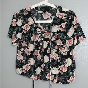 Floral Patterned Lattice Front Cropped Top